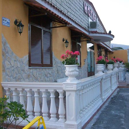 Hotel Il Quadrifoglio Torre del Greco Eksteriør bilde